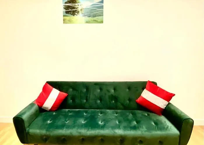 One Bedroom Apartment Queen\'S Park In Central London
